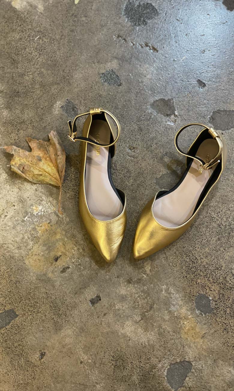 HOSS Gold Leather Point Toe Flat