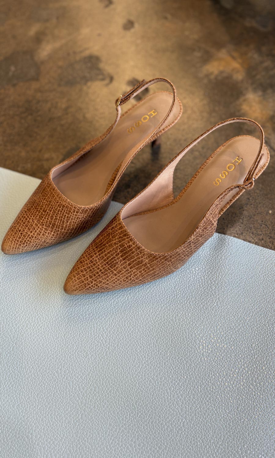 hoss Chelsea  Camel textured Slingback Heel 6cm