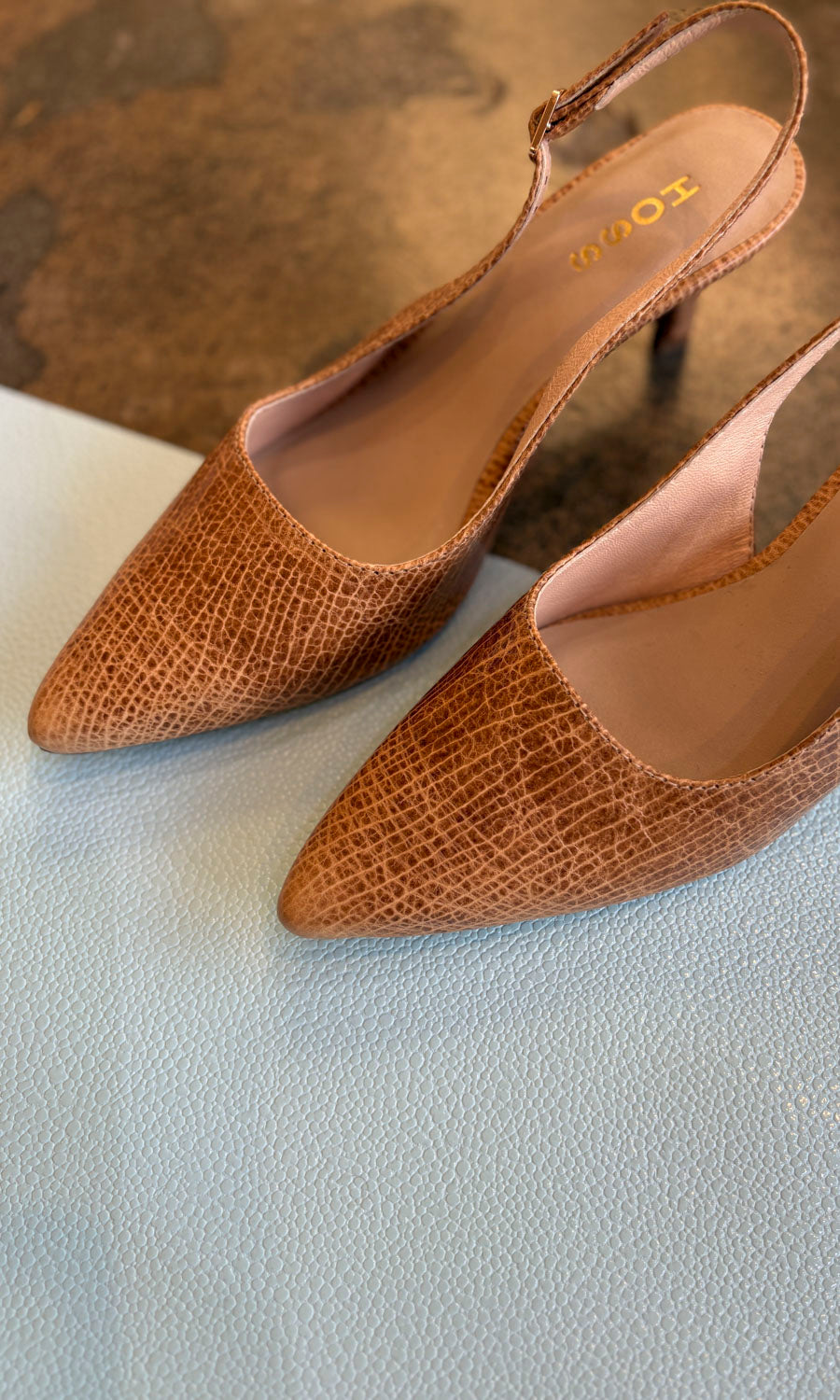 hoss Chelsea  Camel textured Slingback Heel 6cm