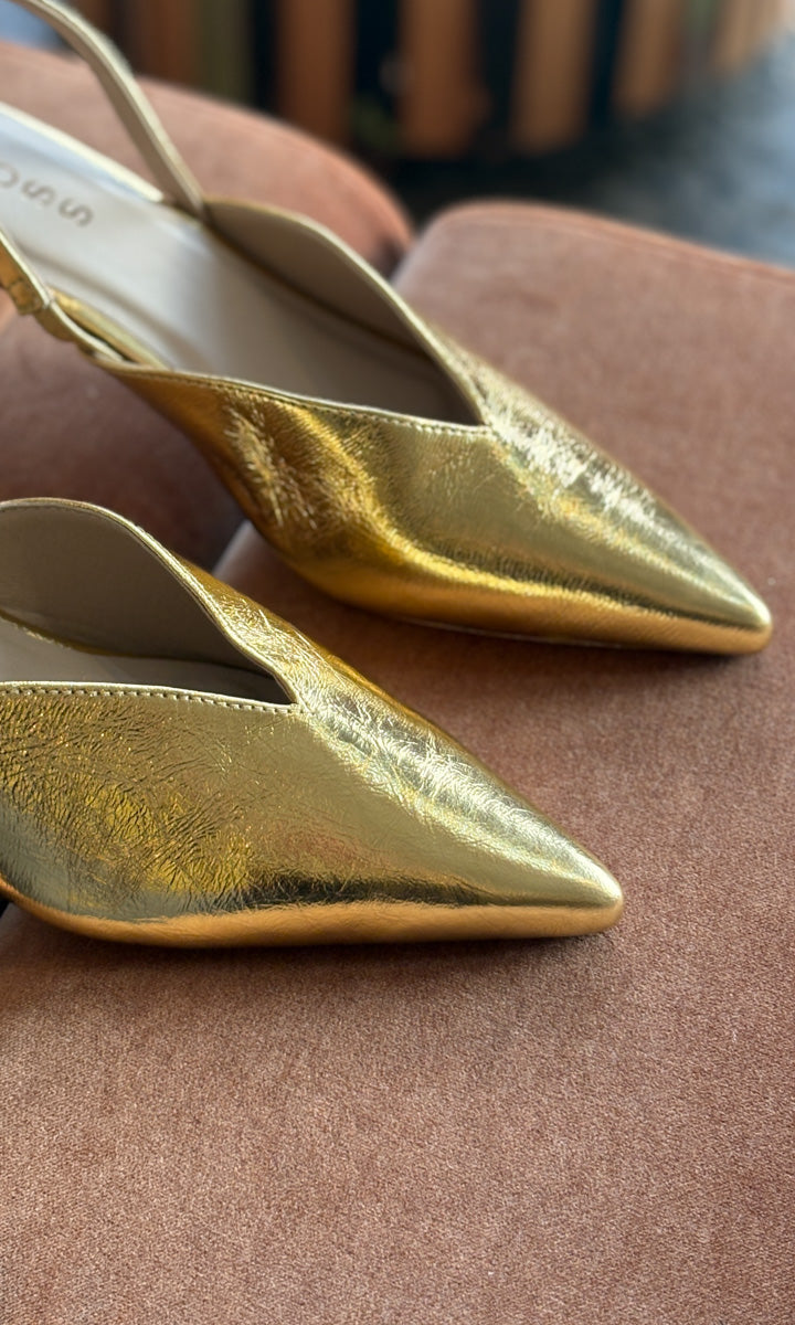 Hoss Jezebel Super Point Slingback - Cracked Gold