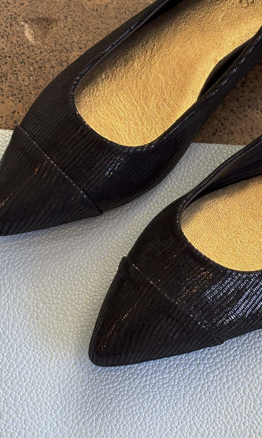 hoss Metric Flats - Black Glomesh Leather