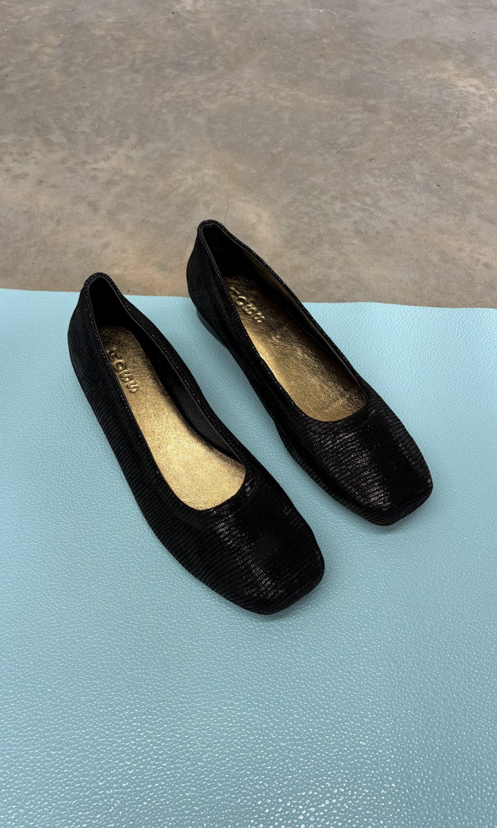 hoss Estelle Flat - Black Glomesh Leather