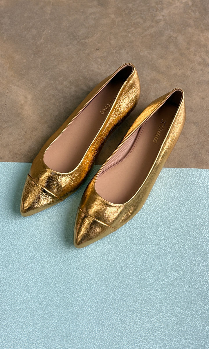 hoss Metric Point Toe Flats - Cracked Gold Leather