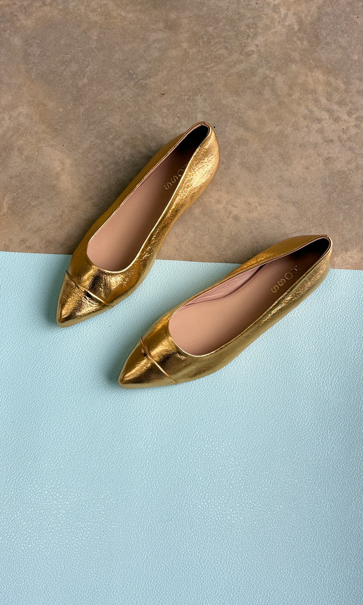 hoss Metric Point Toe Flats - Cracked Gold Leather