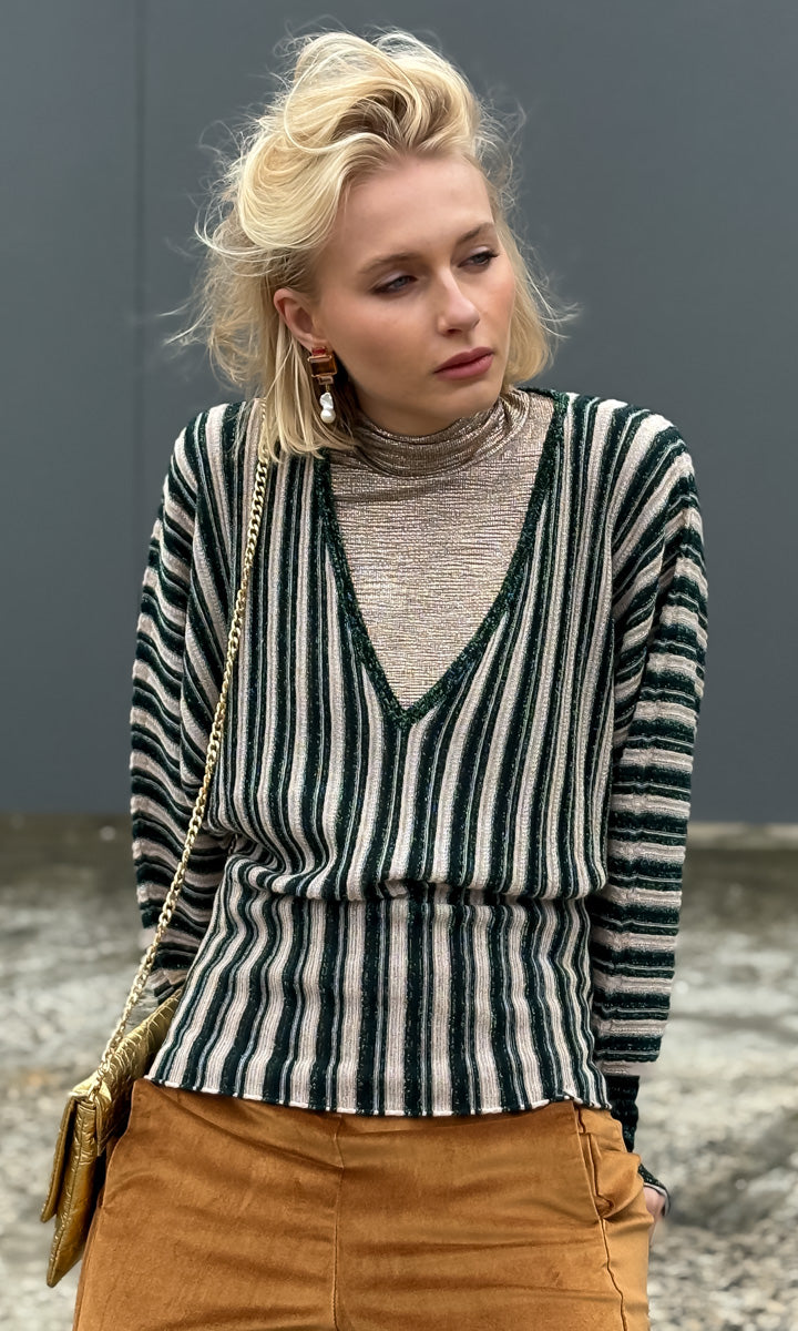 Momoni Bezel Knit