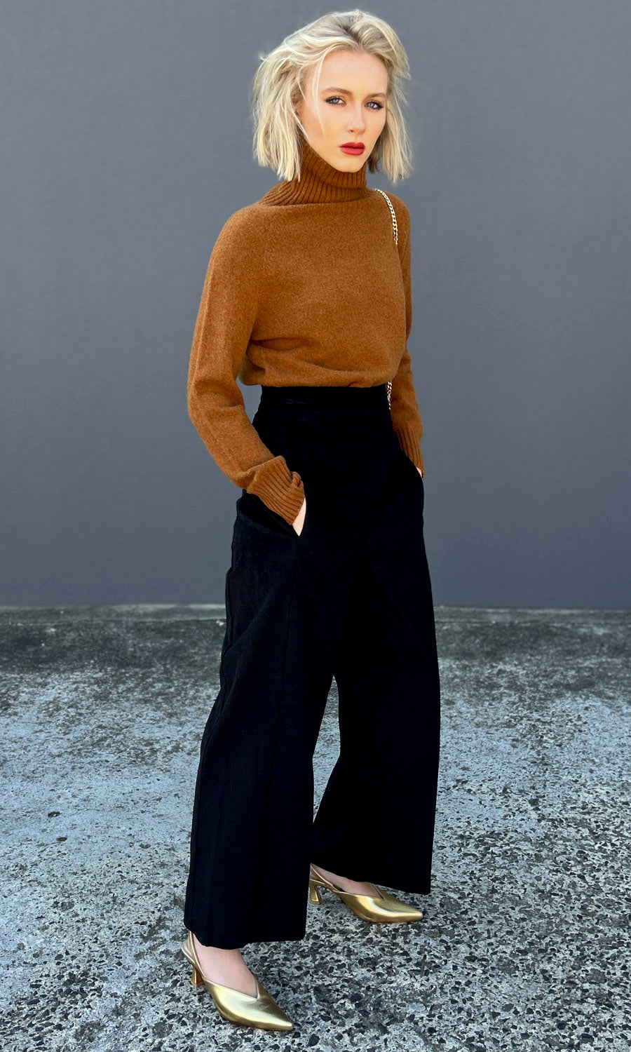 tobacco jumper hoss Little Skivvy Jumper tobacco jumper hoss Little Skivvy Jumper